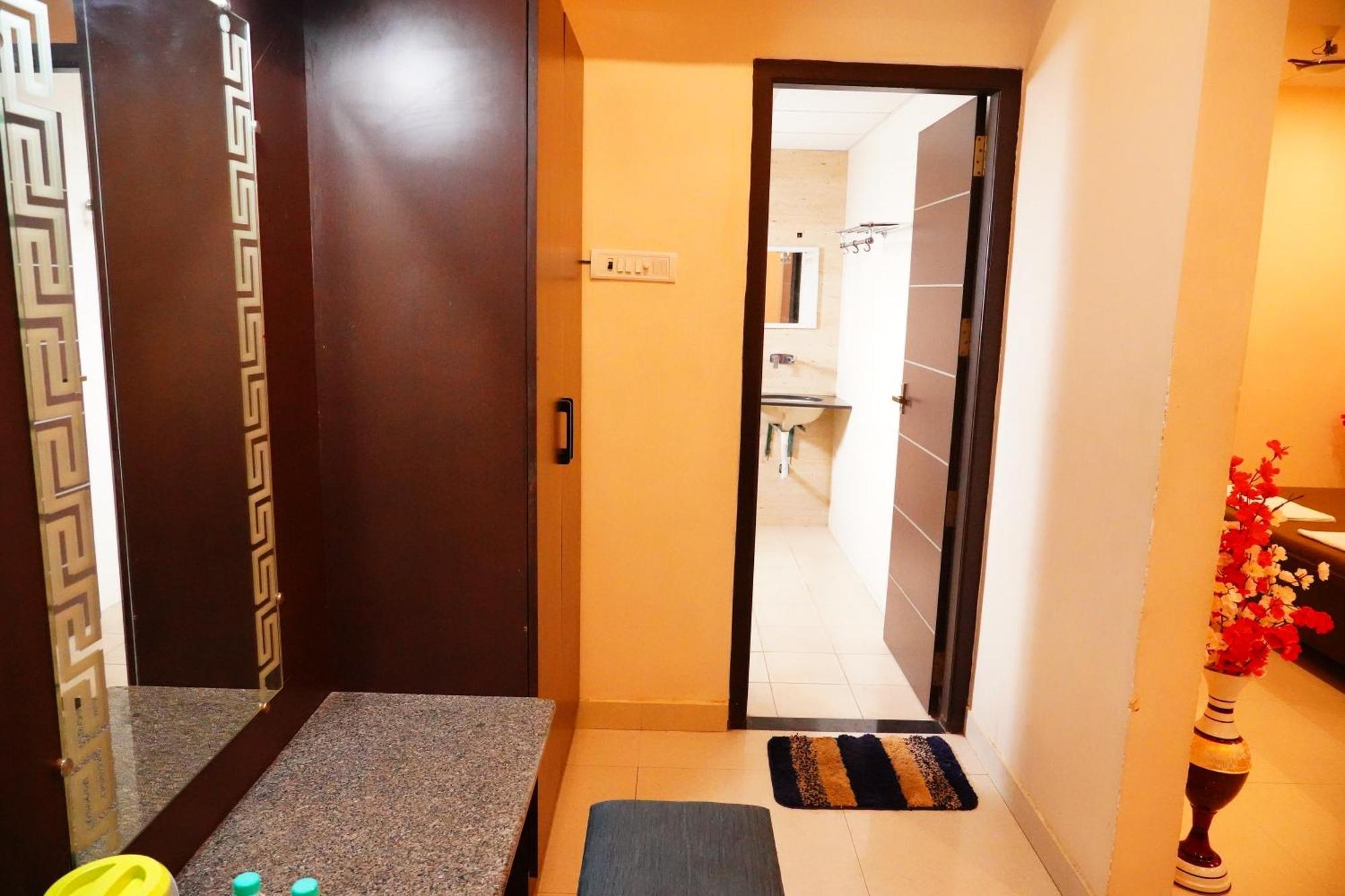 Hotel Vinayagam Residency à Arcot Extérieur photo