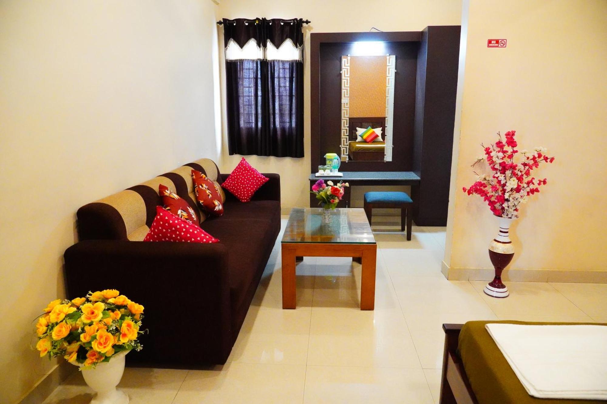 Hotel Vinayagam Residency à Arcot Extérieur photo