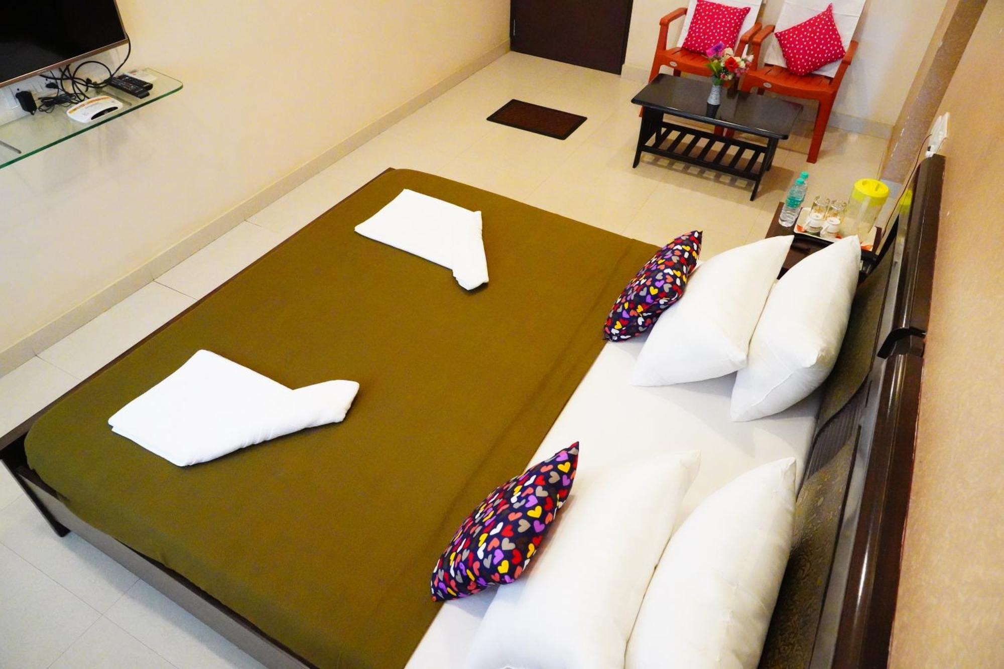 Hotel Vinayagam Residency à Arcot Extérieur photo