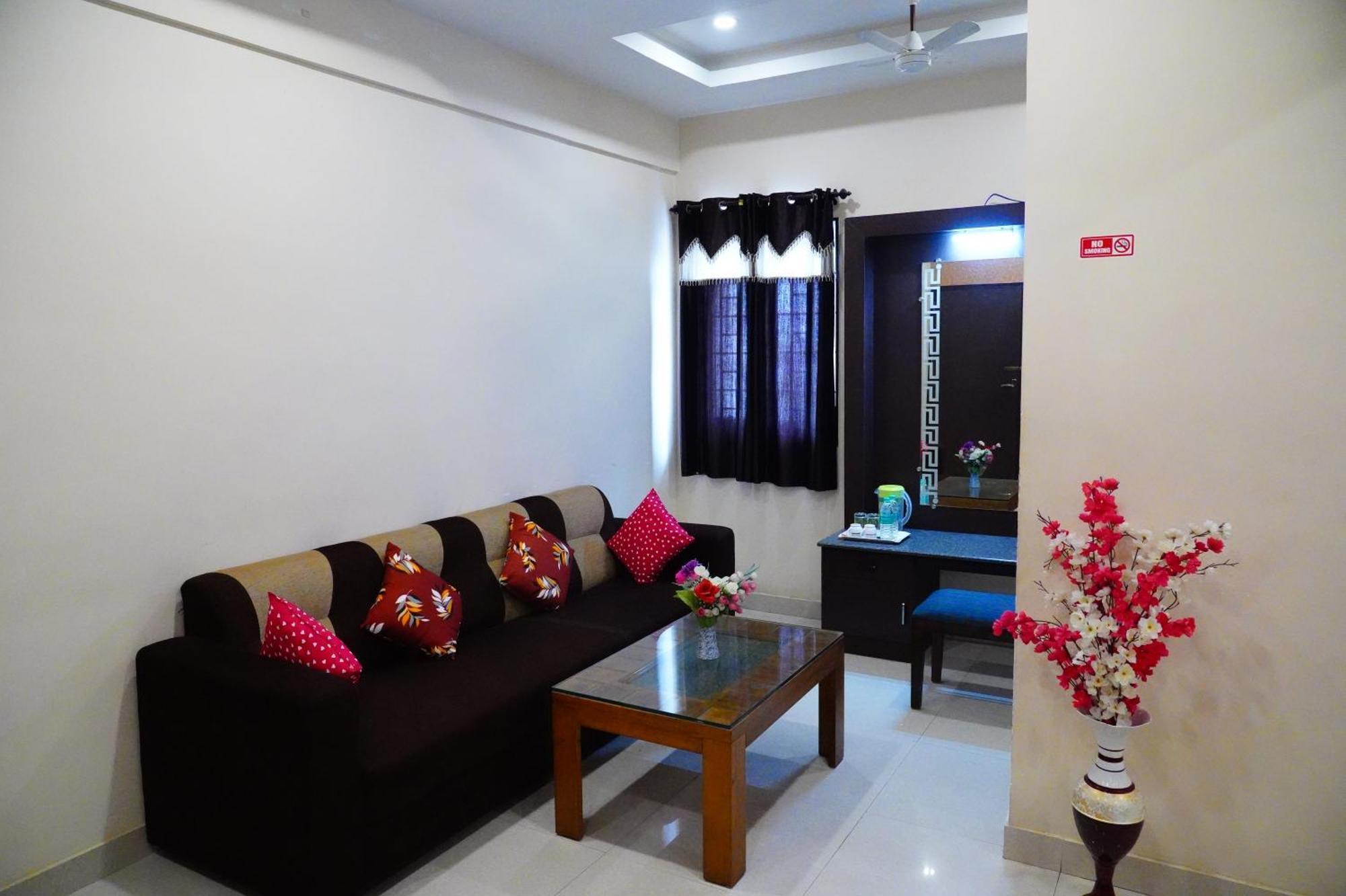 Hotel Vinayagam Residency à Arcot Extérieur photo