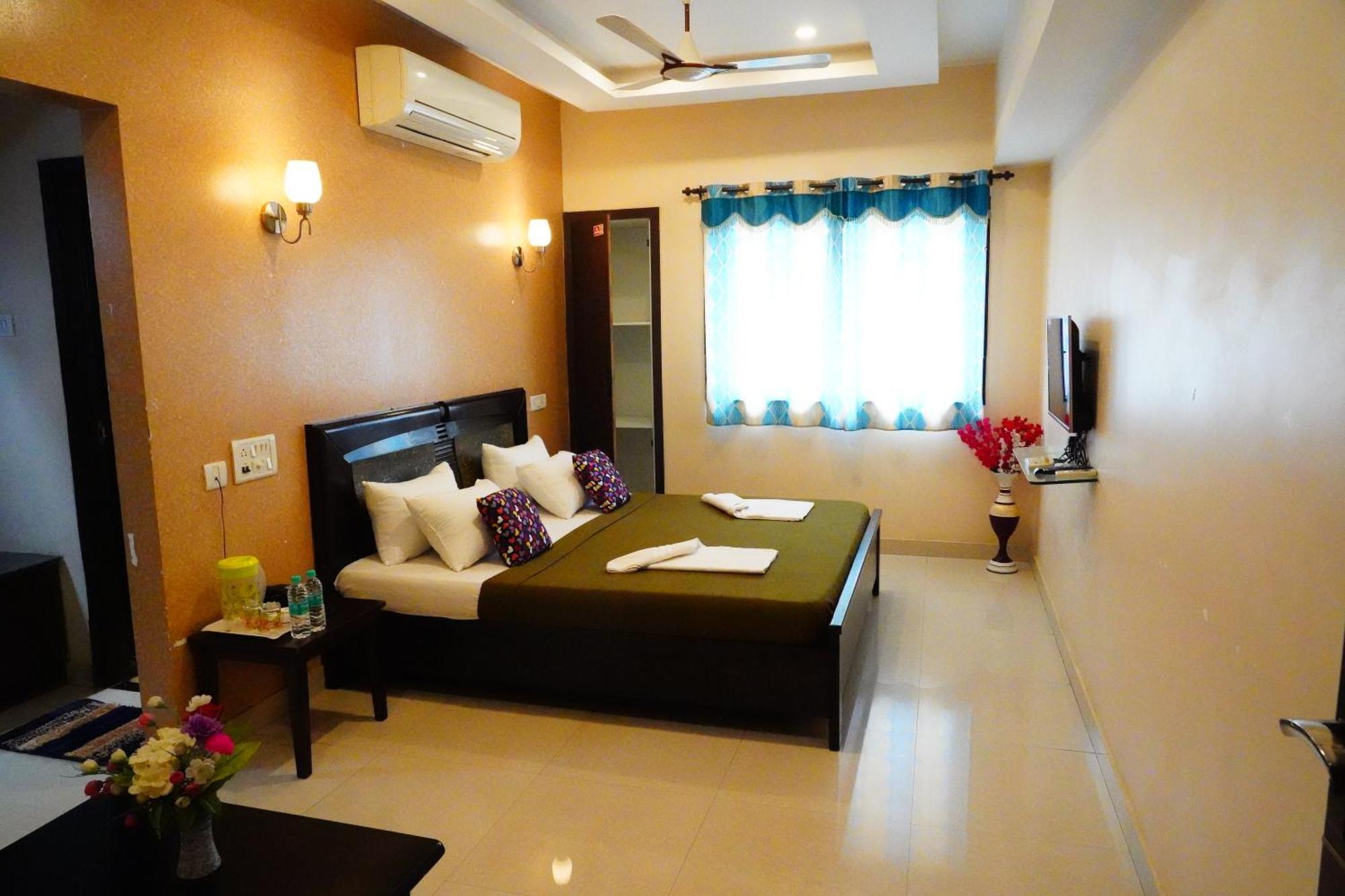 Hotel Vinayagam Residency à Arcot Extérieur photo
